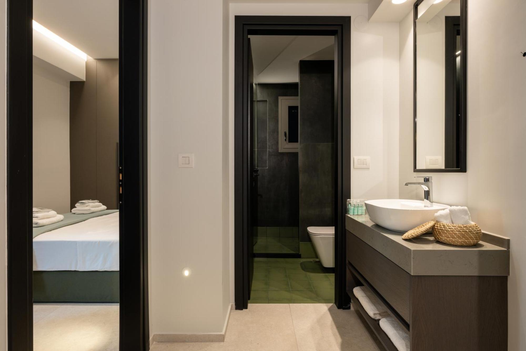 Mosaic Urban Living Apartment *