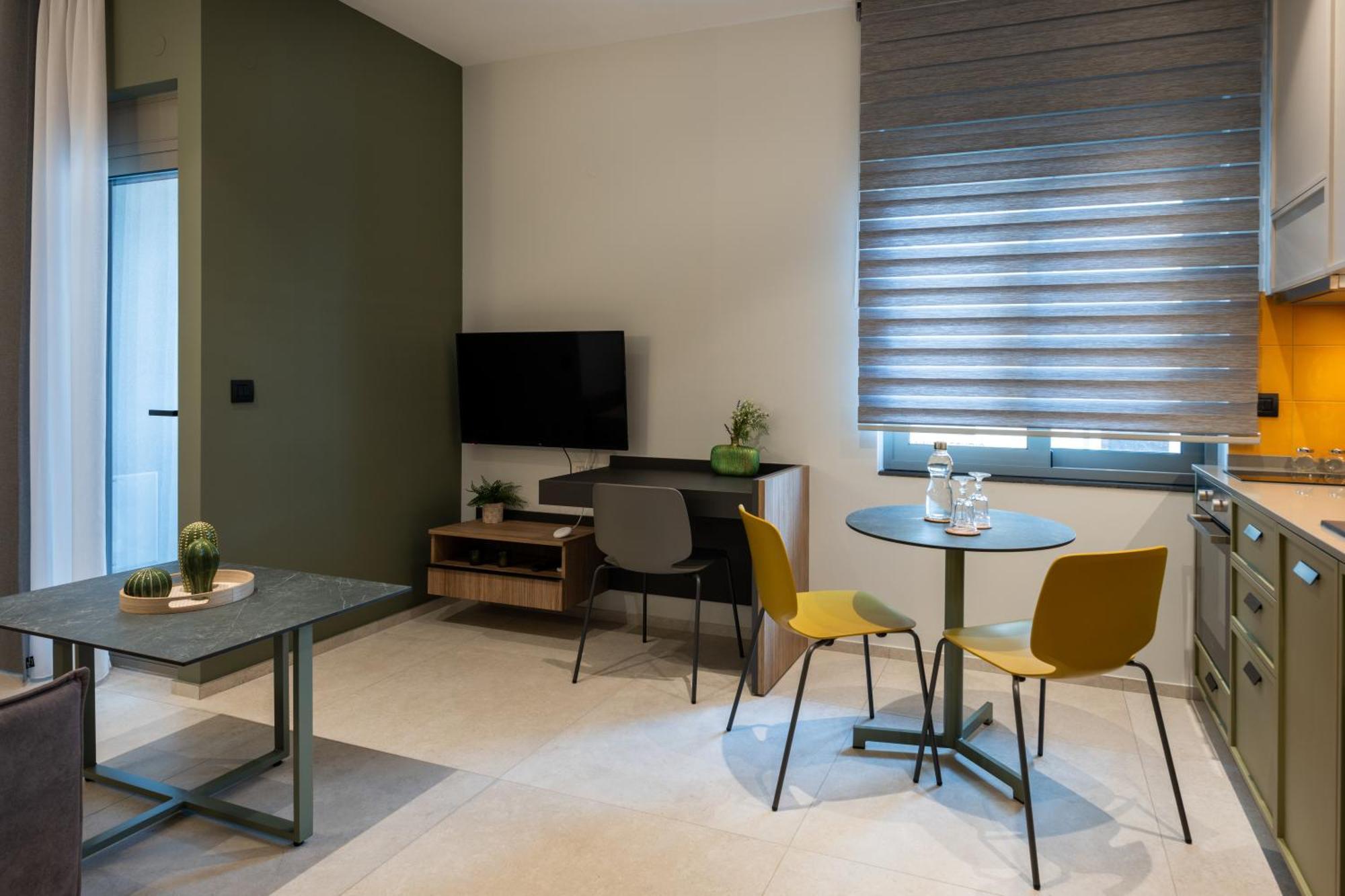 Apartment Mosaic Urban Living *